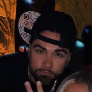 Meet your Posher, Adam